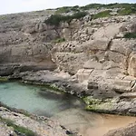 Precioso Al Lado De Bonita Cala